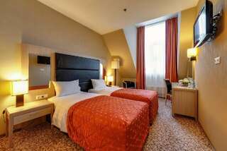 Гостиница Новый Петергоф Петергоф Стандарт мансардный с раздельными кроватями-1