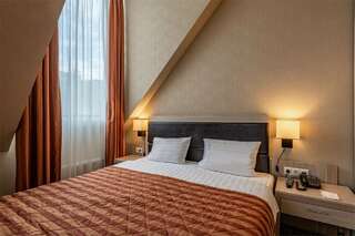 Гостиница Новый Петергоф Петергоф Комфорт мансардный с двуспальной кроватью-2