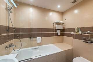 Гостиница Новый Петергоф Петергоф Улучшенный «Атриум» с раздельными кроватями-6