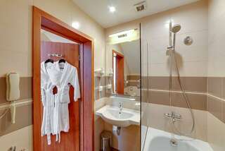 Гостиница Новый Петергоф Петергоф Стандарт Плюс с двуспальной кроватью-4